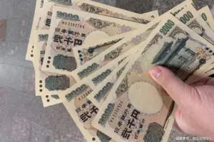 2万2千円分の両替、返ってきた大量の紙幣が予想外すぎる　「偽札と思った」の声も…