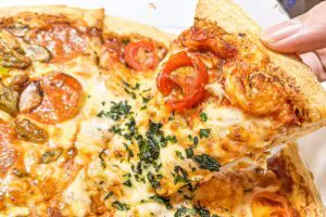 ドミノ・ピザの「“福は内”袋」がお得すぎた…　毎月Sサイズピザが無料でもらえる