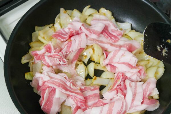 リュウジ・学校給食カレー