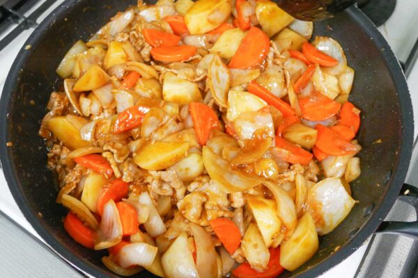 リュウジ・学校給食カレー