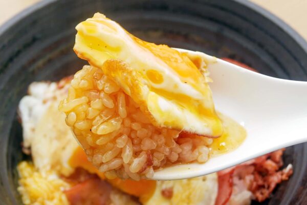 料亭スタイル・ハムエッグ丼