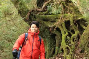 鈴木亮平、『世界遺産』で感極まる　霜が降りた木を発見し「これが見たかった」