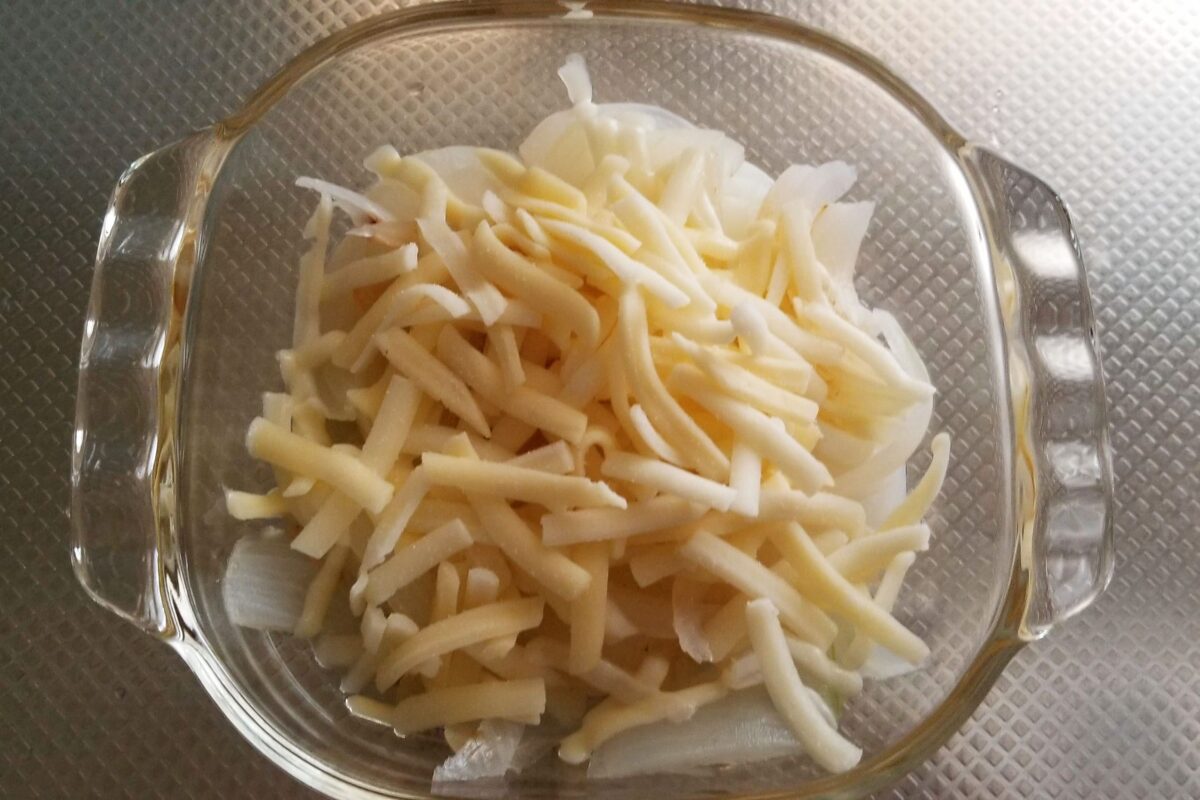 玉ねぎチーズ焼き・チーズ