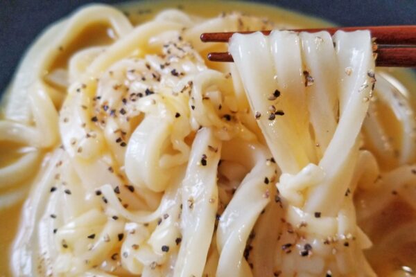 絶品たまごかけチーズうどん・実食