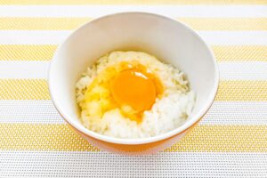 辻希美・長女の「卵かけごはんの食べ方」がウマすぎ…　生卵に“あれ”をかけるだけ