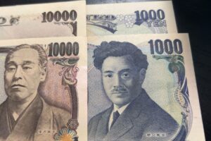 旧紙幣の千円札、右上の異変に衝撃走る…　20年間「知らずに使ってた」とネット民驚愕