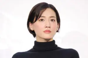 綾瀬はるか・ジェシー、交際報道で“お揃いアイテム”にファンほっこり　「私も使ってた」