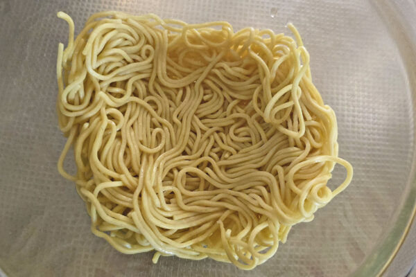 薬味まぜそば・麺