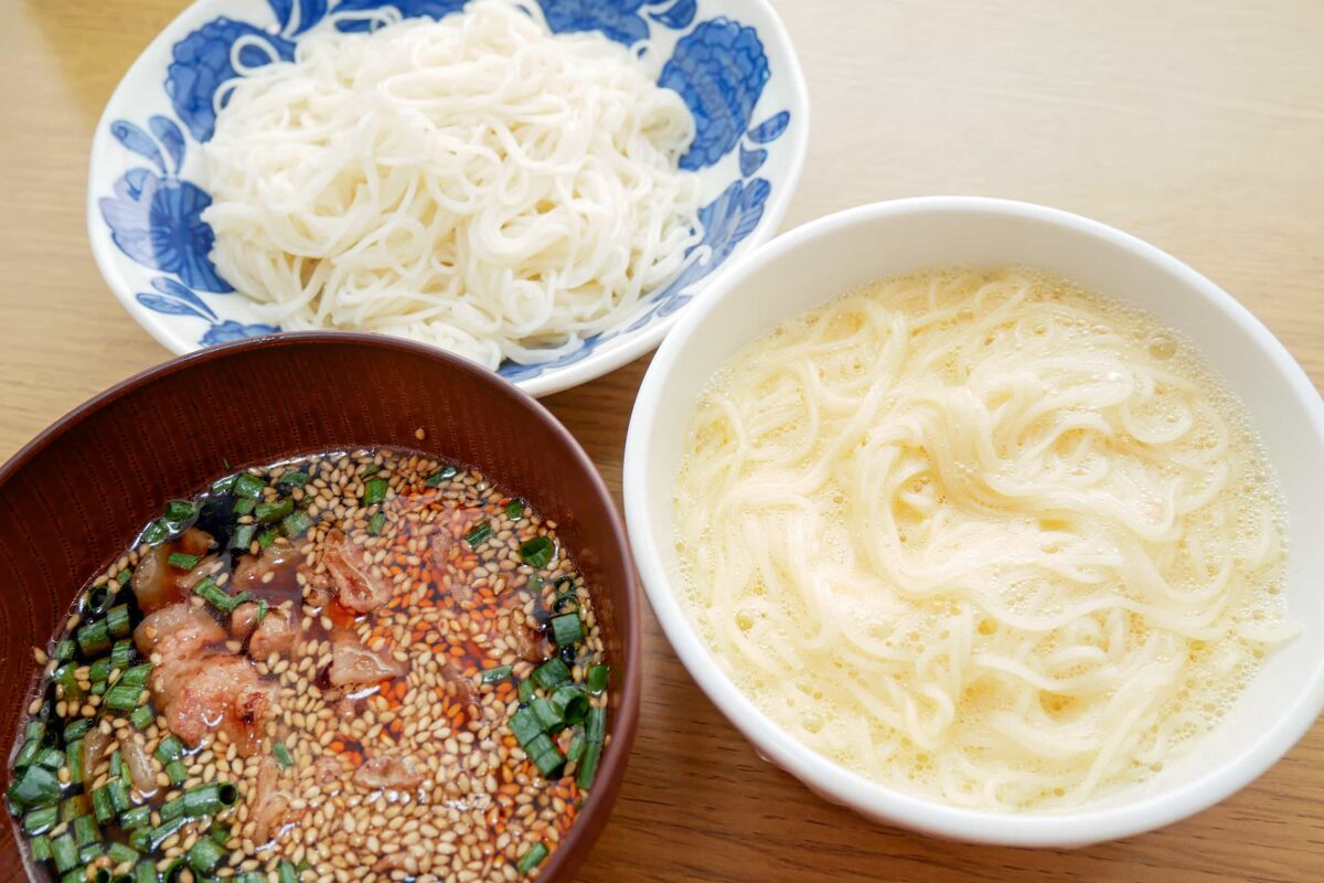 ロバート馬場・ピリ辛油つけうどん