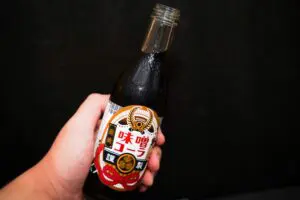 一風変わったこのコーラ、果たして美味しいのか…　『岡崎味噌コーラ』を実際に試してみた