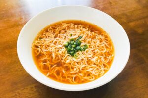 勝俣州和がやっている「袋麺の作り方」がスゴい　麺が劇的においしくなる…