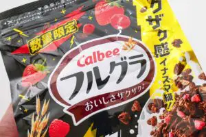 神コラボ再び！　ブラックサンダー味のフルグラは“即買い”のおいしさ