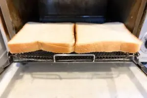 食パンがお米の代わりになる？　焼かずに「こうする」だけでしっとりふわふわ食感に