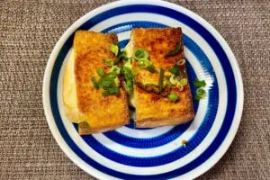 ジョーさん。の「厚揚げサンド」は罪深きおつまみ 簡単なのに美味しすぎて困るレベル