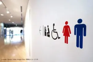並びたくない…　約8割が「公衆トイレ」に行列ができていたときに取る行動