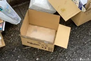 段ボールを捨てるとき、伝票と一緒に「アレ」を剥がして 「こんな状態で出す人がいるなんて…」驚きの声も