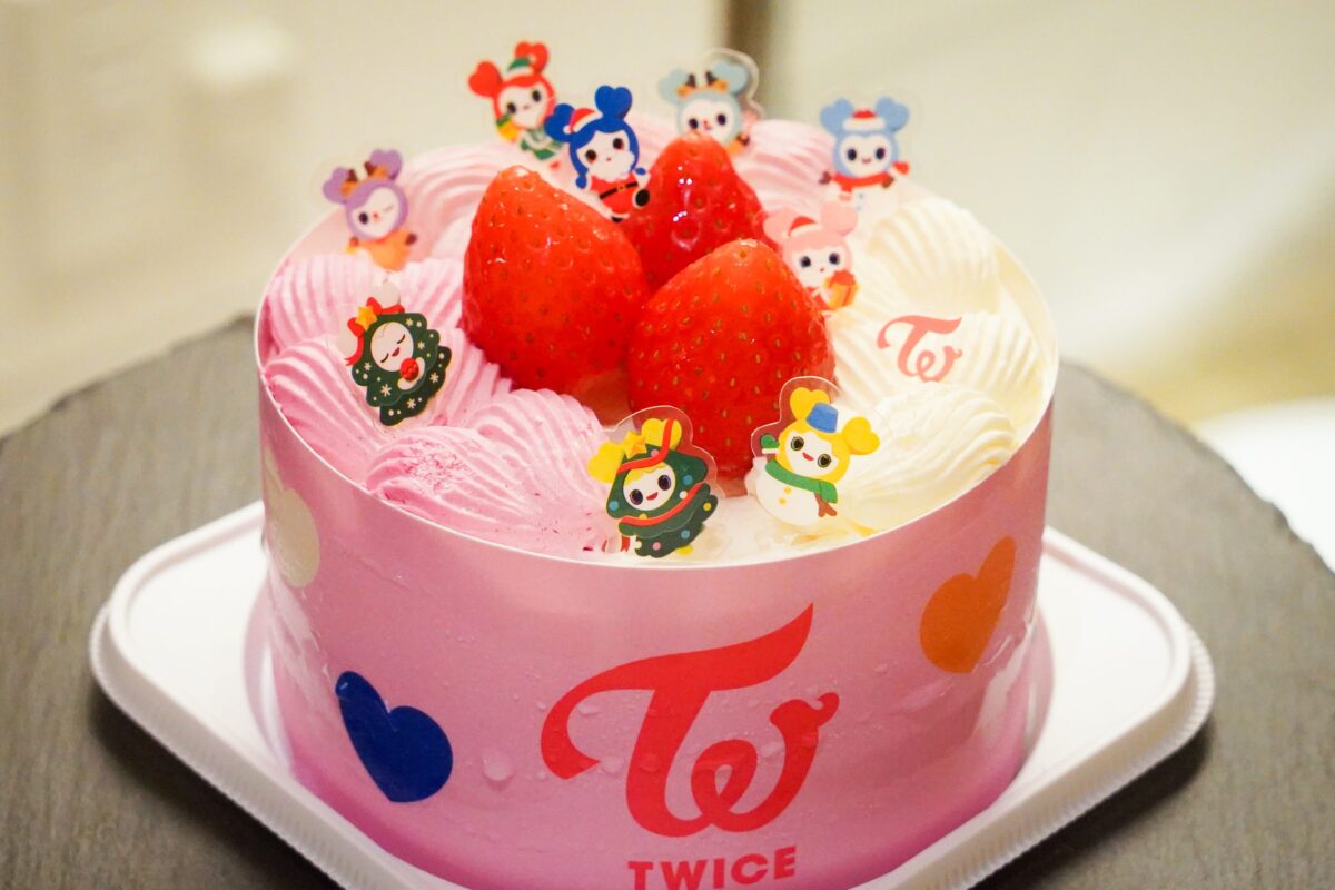 TWICE ハピネスケーキ