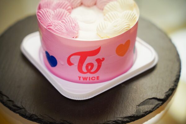 TWICE ハピネスケーキ