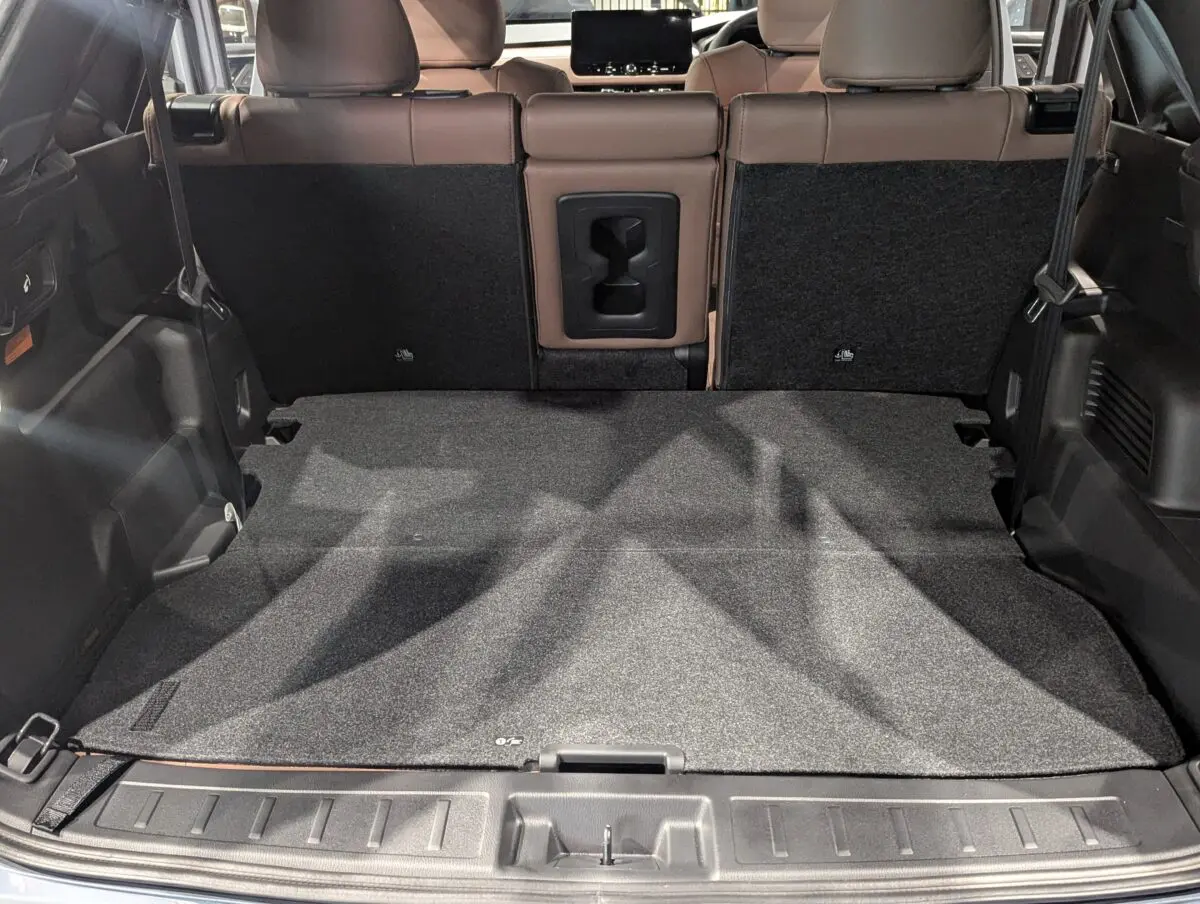 sirabee20241216outlander002