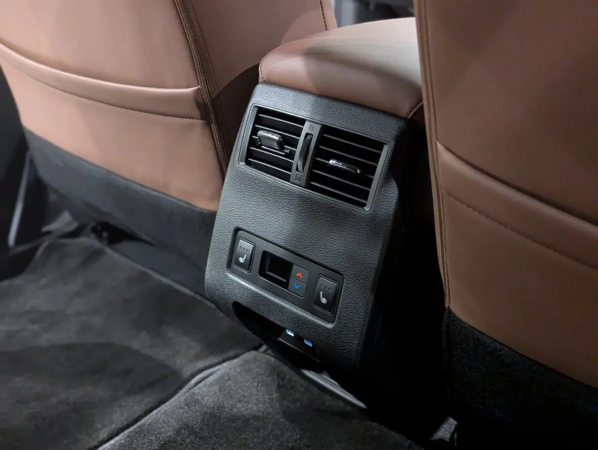 sirabee20241216outlander006