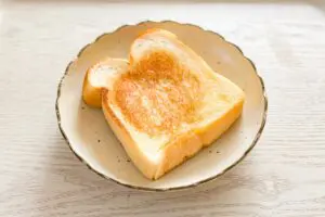 ギャル曽根、お店に行くのが面倒で…　発明した“パンレシピ”に反響「やばいこれ」