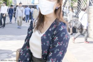 それは、気にしすぎかも…　約7割が「行動を制限」してしまう理由って？