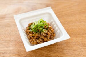 マツコがやっていた「納豆の食べ方」が話題に　約2割が“アレ”使わないと判明…