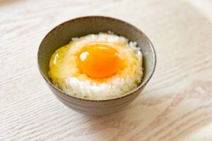 約2割が、卵かけご飯に“あるもの”かけていると判明　三宅健も「ハマってた」