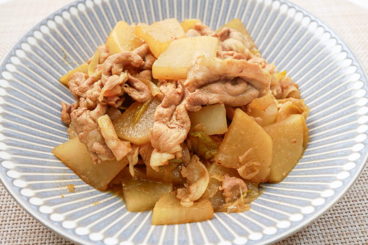 大根と豚肉のしょう油煮込み