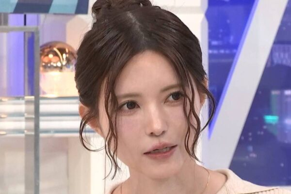 益若つばさ