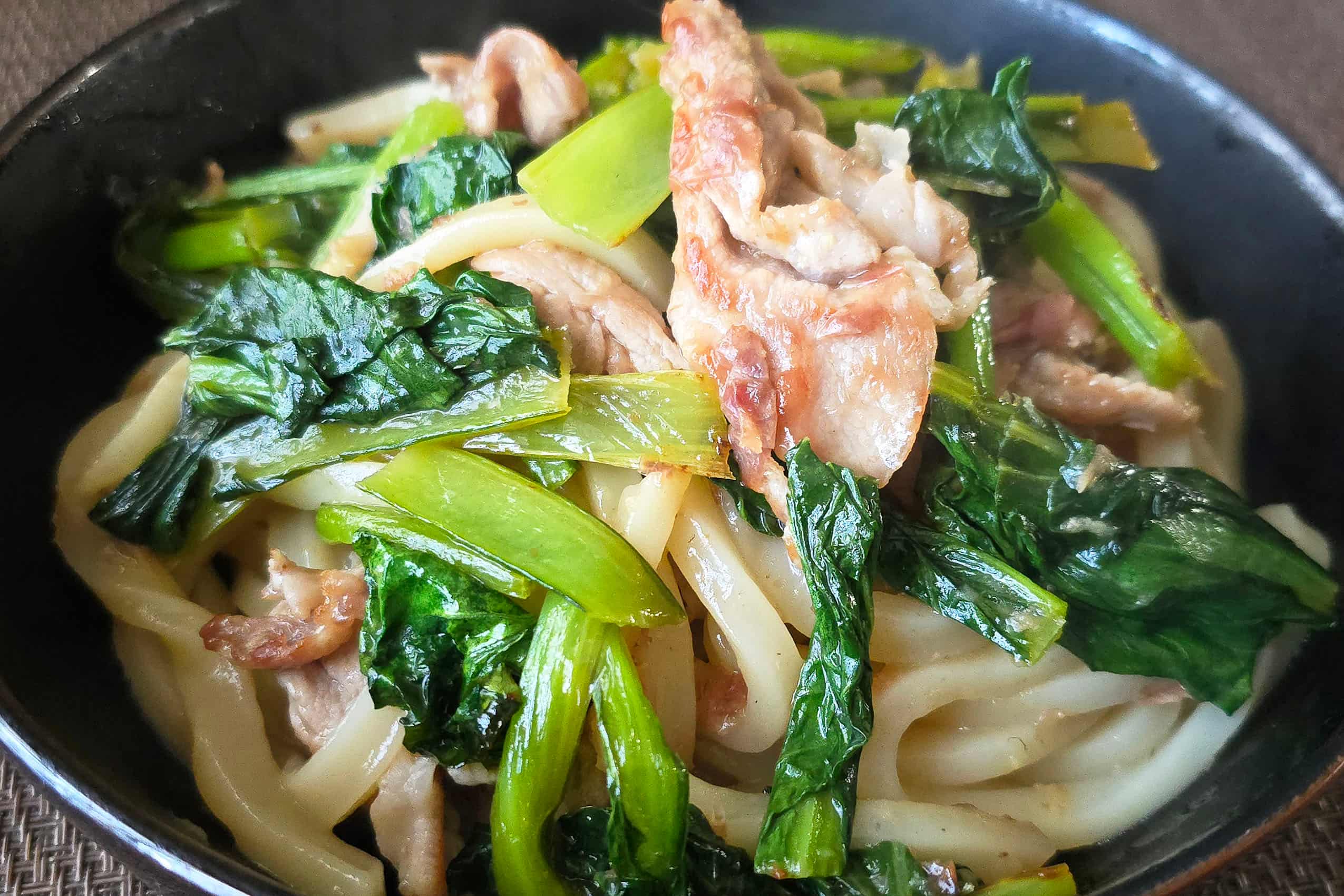 Okuzono Hisako的“龐祖Yaki Udon”浸泡在您疲憊的身體中...“美味，超越想像力”