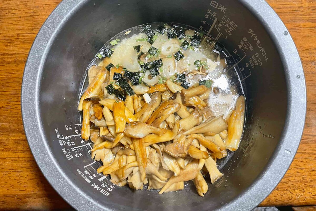 松茸風炊き込みご飯