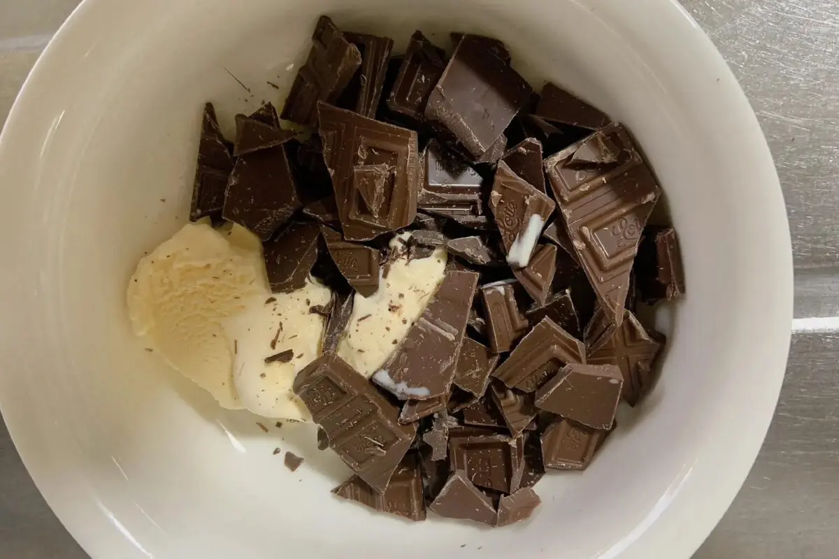 sirabeee20250204chocolatecake2