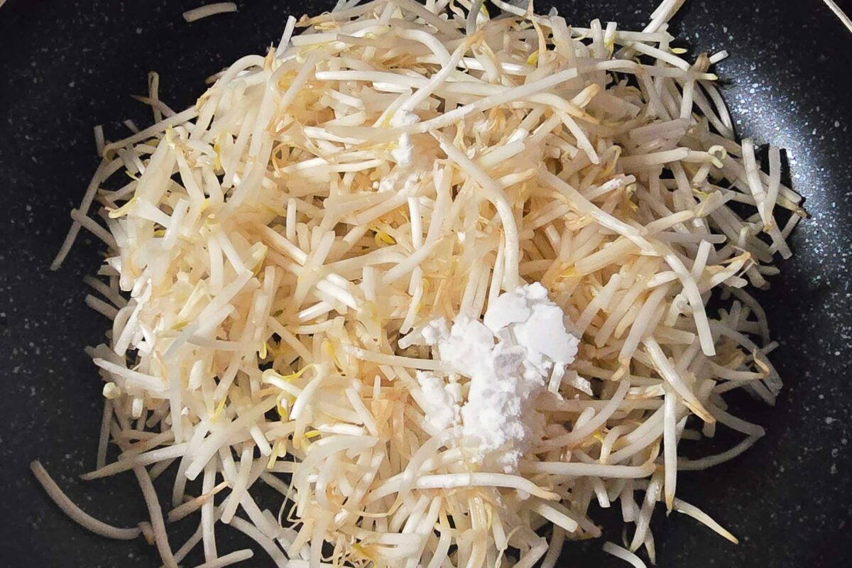 究極のもやしだけ炒め・片栗粉