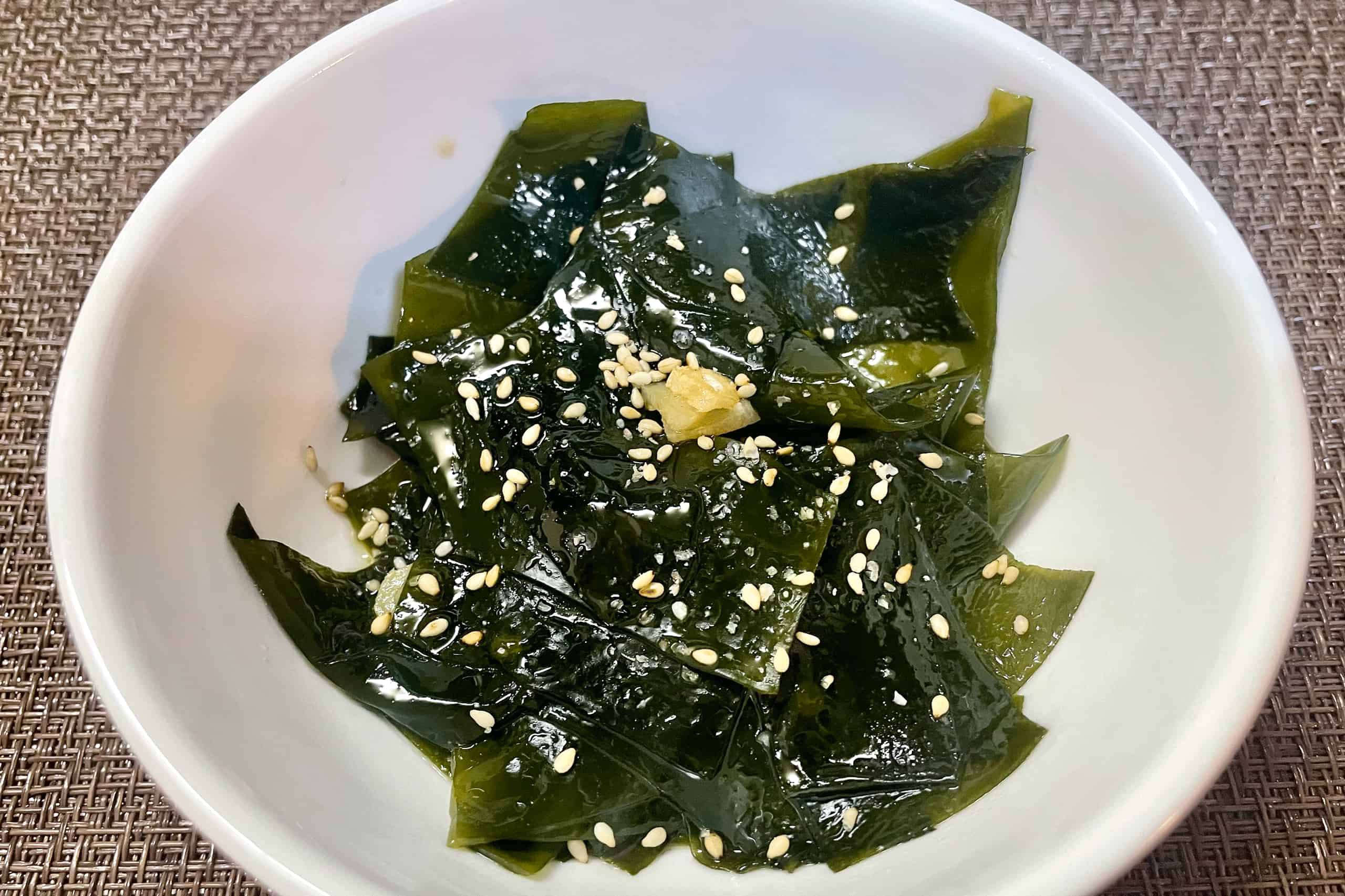 Suzuki Honami製造的“ Fried Wakame”是最好的配菜。