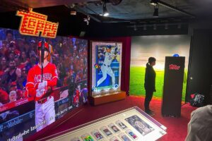 大谷翔平「約9000万円」の激レアアイテムが話題に 渋谷では朝から大