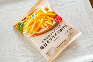 話題のファミマ「冷凍フライドポテト」 “あるもの”をかけたら激ウマに…