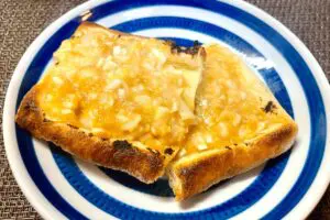 油揚げの食べ方、これが正解？　“乗せて焼くだけ”のお手軽レシピがハマる