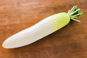 “大根の葉が切られてスーパーに並ぶ理由”を元農家芸人が解説　美味しく食べられるのに…