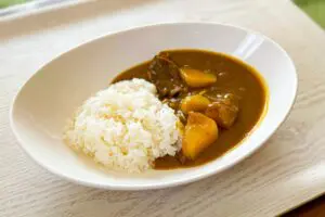 お腹を整えるにはカレーに「あの調味料」をちょい足し 医師が推奨「腸のすべりを良くしてくれる」