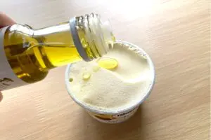 市販のアイスを“5つ星ホテルの味”にする方法が超簡単　ただかけるだけなのに…