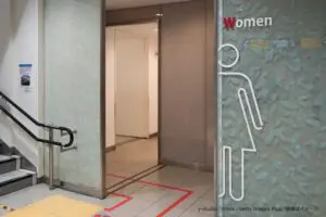 後で確認することも大切 約6割が「トイレ」を流した後で抱いた不安とは?