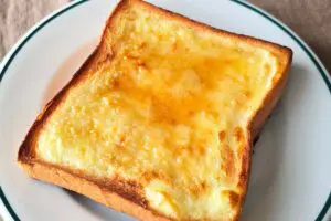 【悪魔的にウマい】はちみつトーストに“アレ”入れて 「じゅわじゅわで最高」