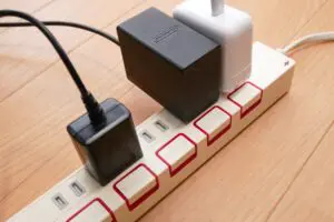 ダイソー、延長コードに「アレ」を繋がないで 新生活シーズンに注意呼びかけ