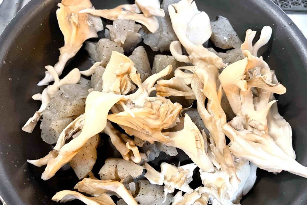 まいたけとこんにゃくの甘辛煮