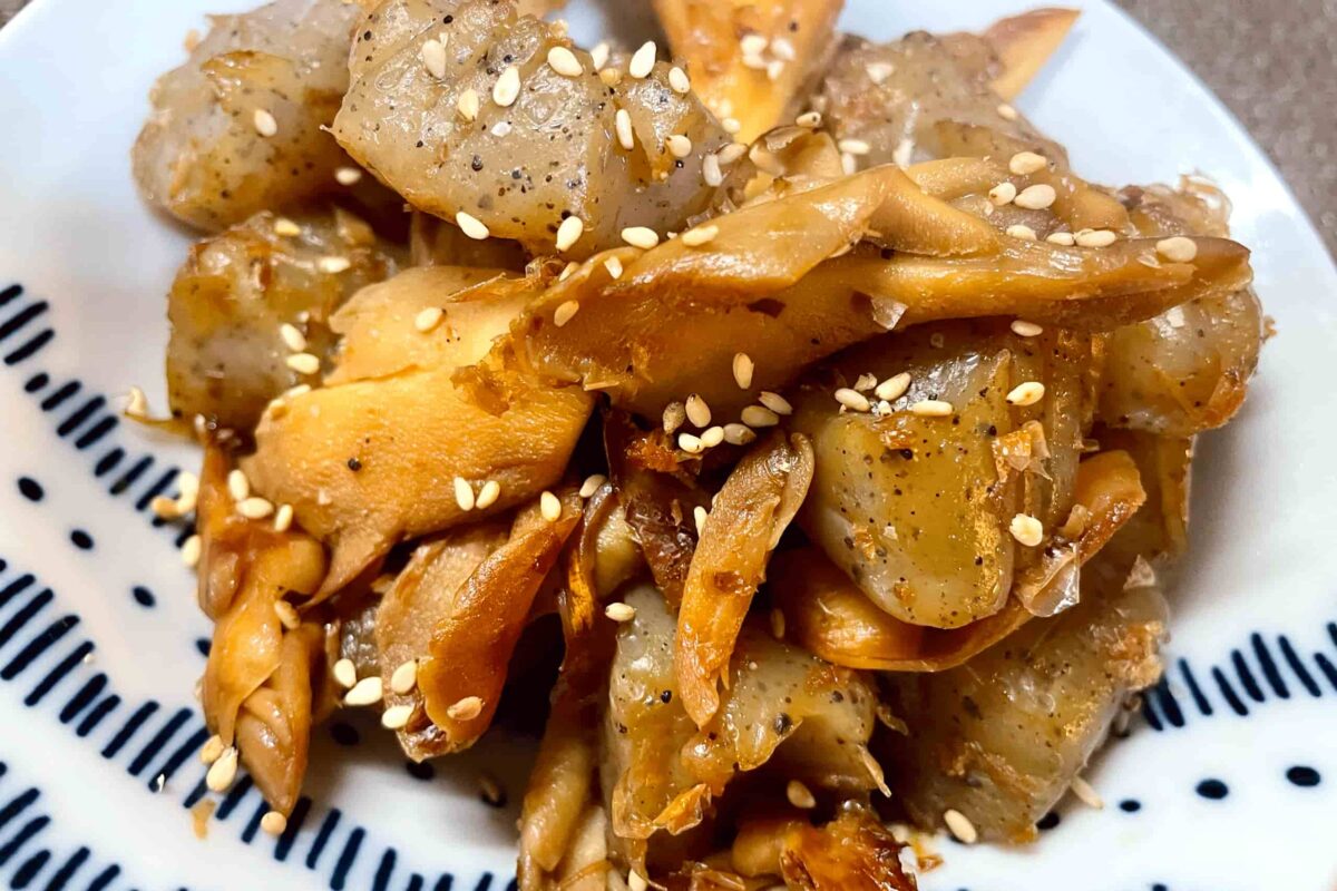 まいたけとこんにゃくの甘辛煮