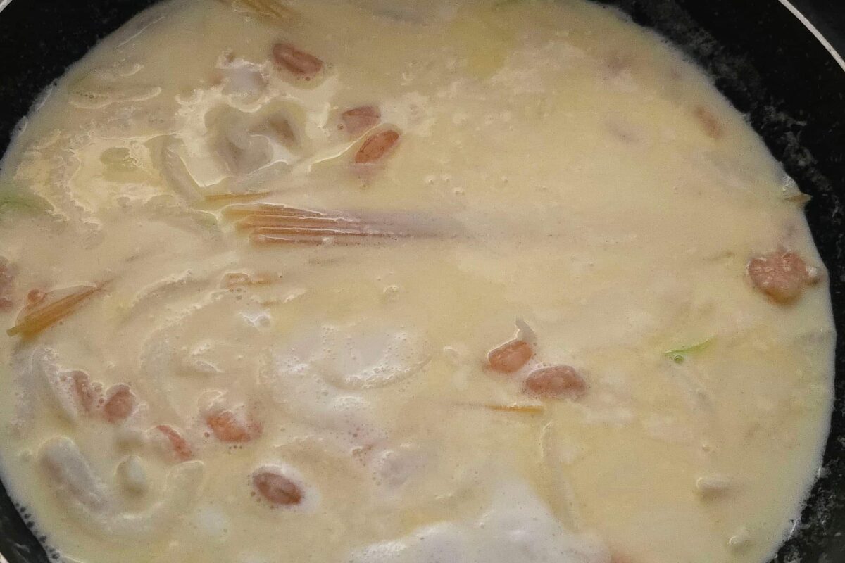 濃厚クリームパスタ・煮る