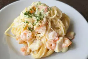 【まるでカフェの味】ワンパンで作る濃厚クリームパスタ 生クリームなしでこのおいしさ