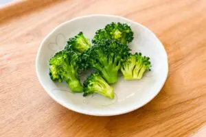 速水もこみちの「ブロッコリーの食べ方」が激うま　チーズと“アレ”で1株ペロリ