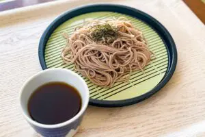 辻希美がやっている「そばの食べ方」が最高すぎた “あるもの”をたっぷり入れる